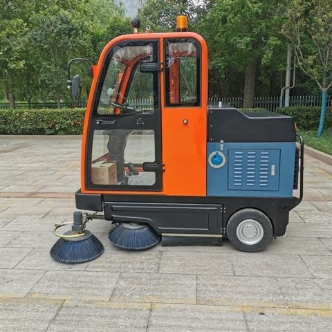 定制小型电动全封闭式驾驶室式路面清扫车